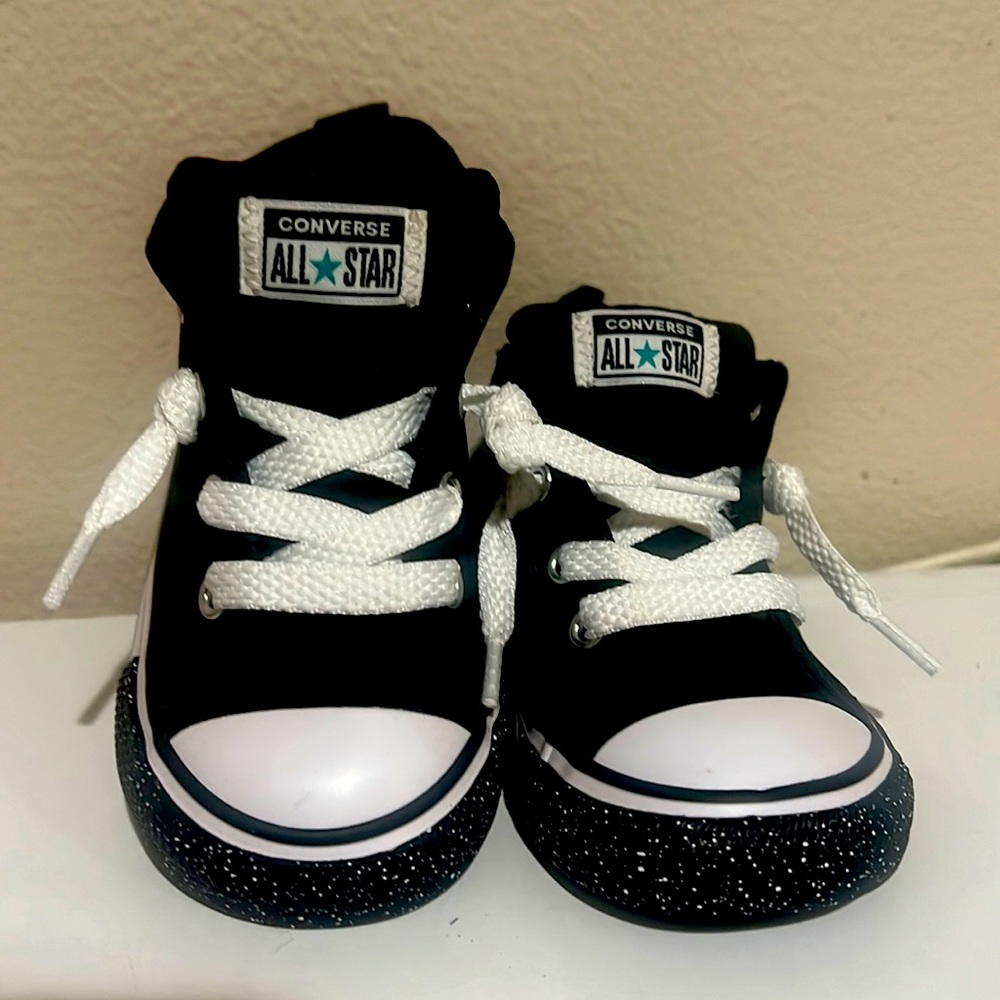 Kids HighTops Black/ White Converse